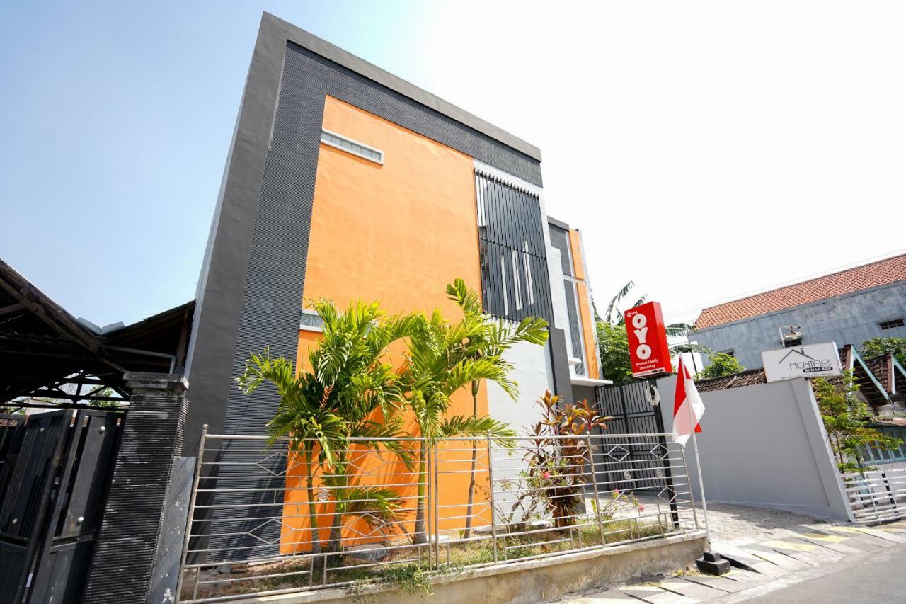 Oyo 1316 Mentari Family Homestay Probolinggo Exteriör bild