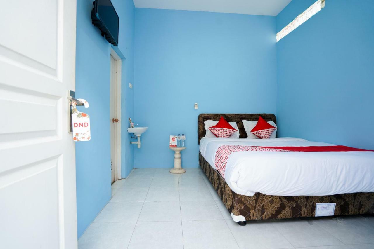 Oyo 1316 Mentari Family Homestay Probolinggo Exteriör bild