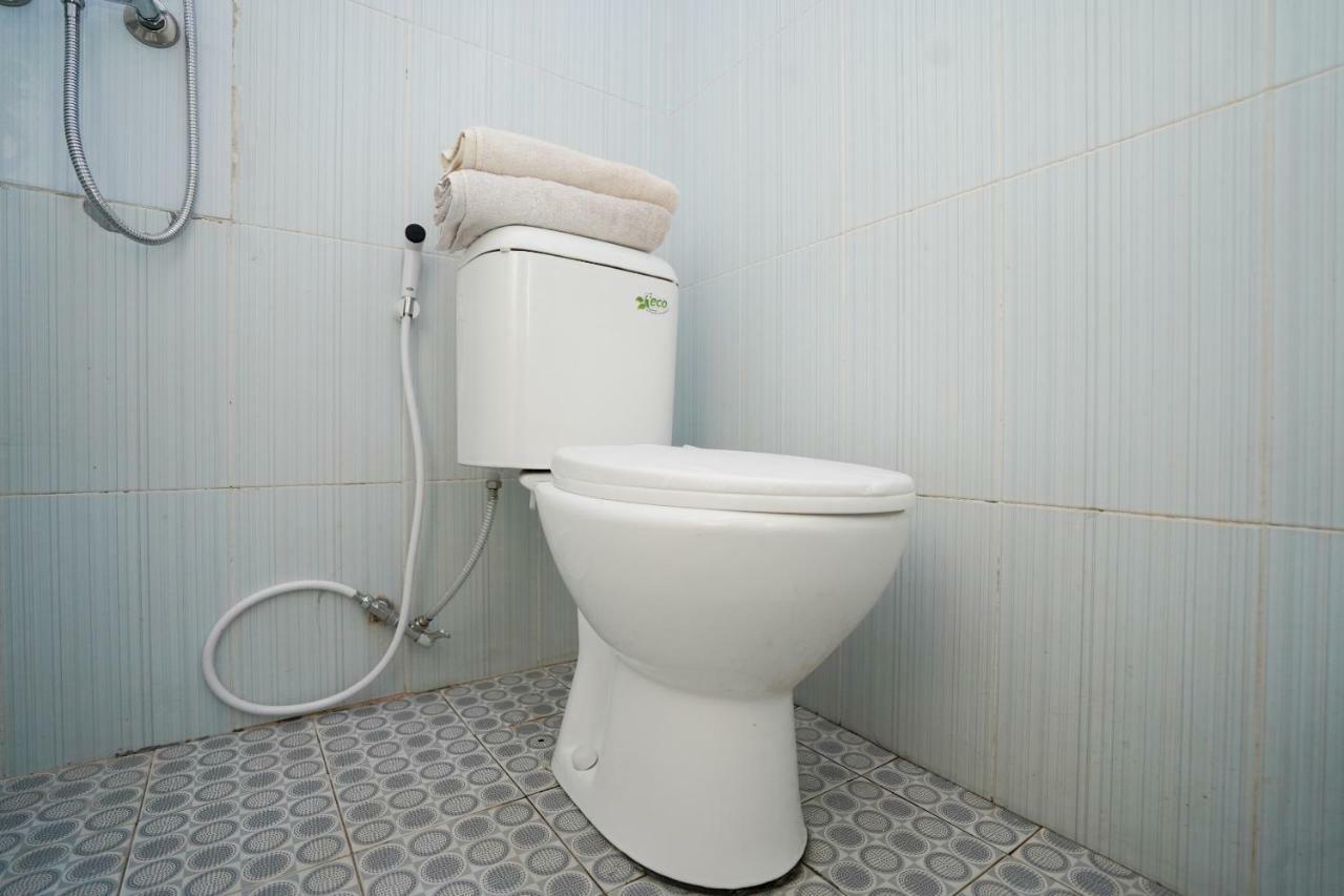 Oyo 1316 Mentari Family Homestay Probolinggo Exteriör bild
