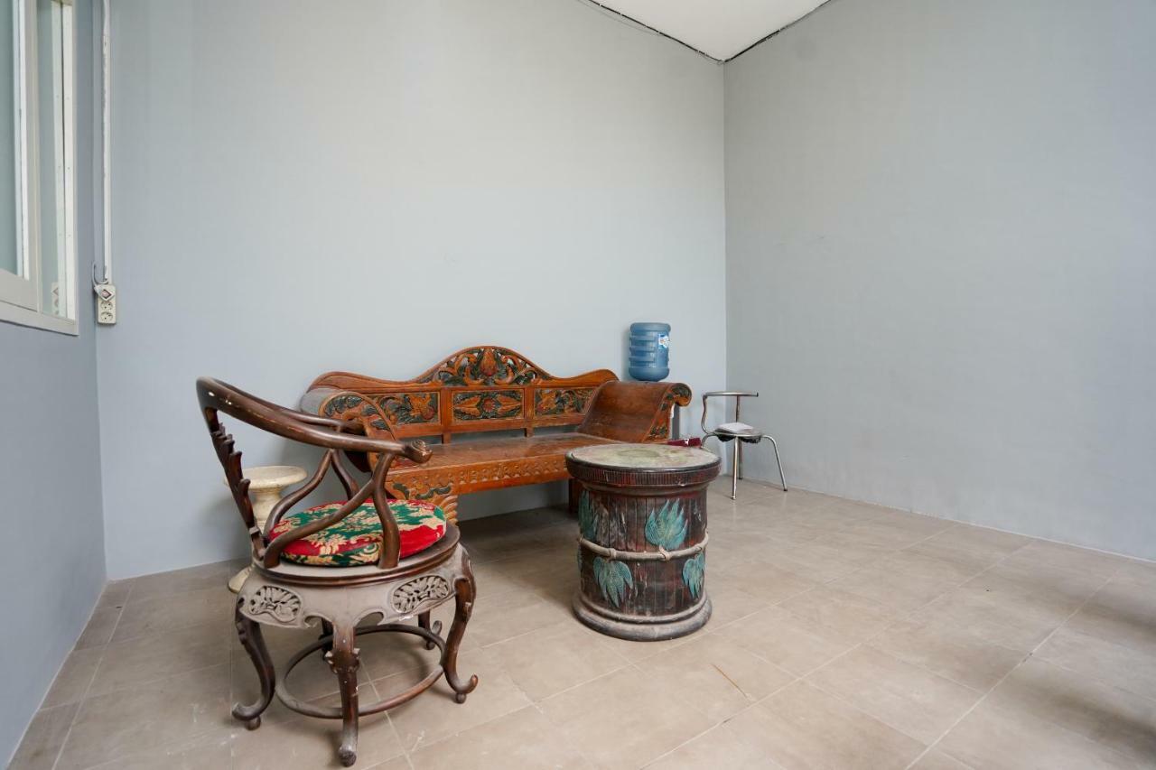 Oyo 1316 Mentari Family Homestay Probolinggo Exteriör bild