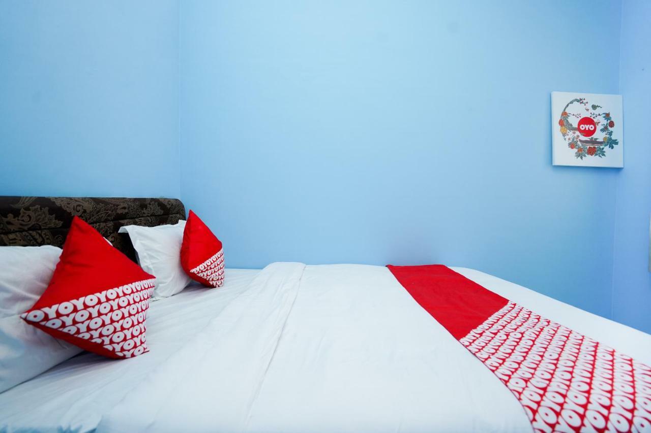 Oyo 1316 Mentari Family Homestay Probolinggo Exteriör bild