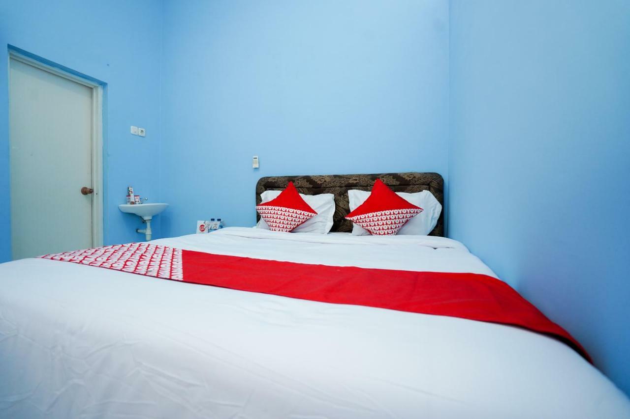 Oyo 1316 Mentari Family Homestay Probolinggo Exteriör bild